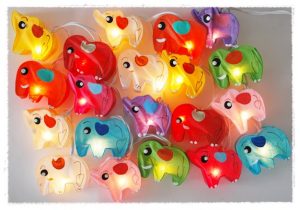 Guirnalda de luces de elefantes multicolor | Iluminoteca