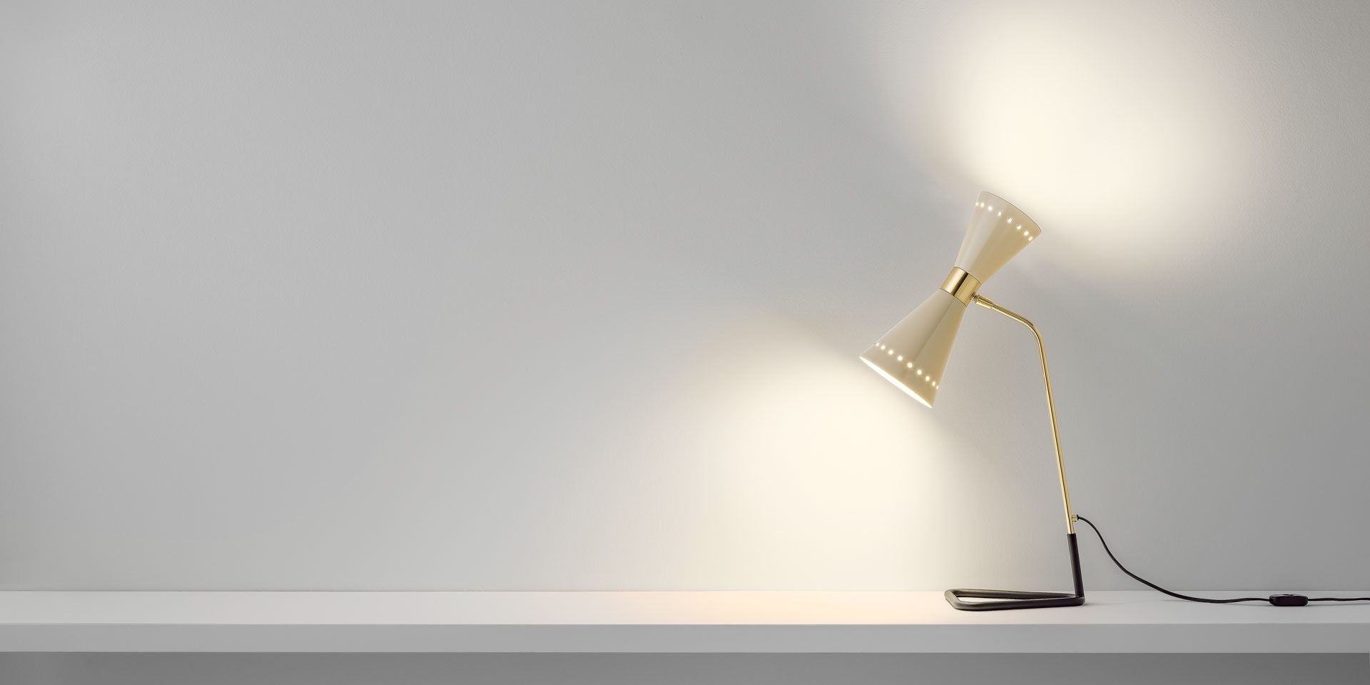 lampara_mesa_estudio_stilnovo-product-table-megafono